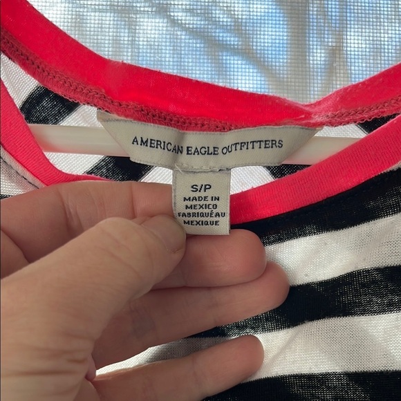 American Eagle Outfitters Asymmetrical Black and White Sleeveless Tank - Picture 4 of 7